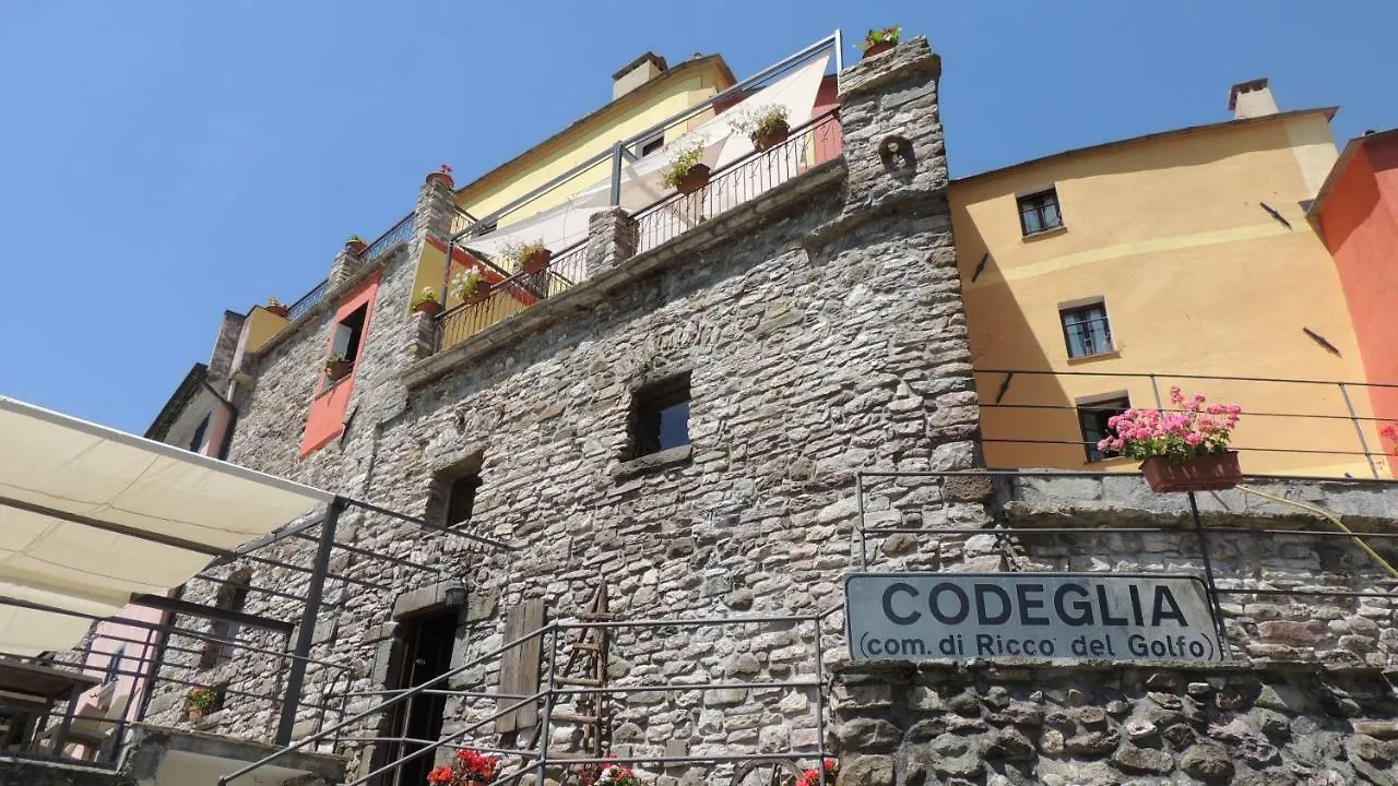 Borgo Di Codeglia - Country Rooms Riccò del Golfo di Spezia Bed & Breakfast