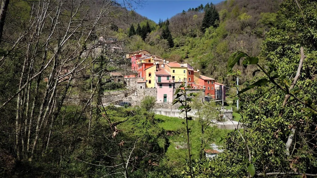 Borgo Di Codeglia - Country Rooms Riccò del Golfo di Spezia Bed & Breakfast