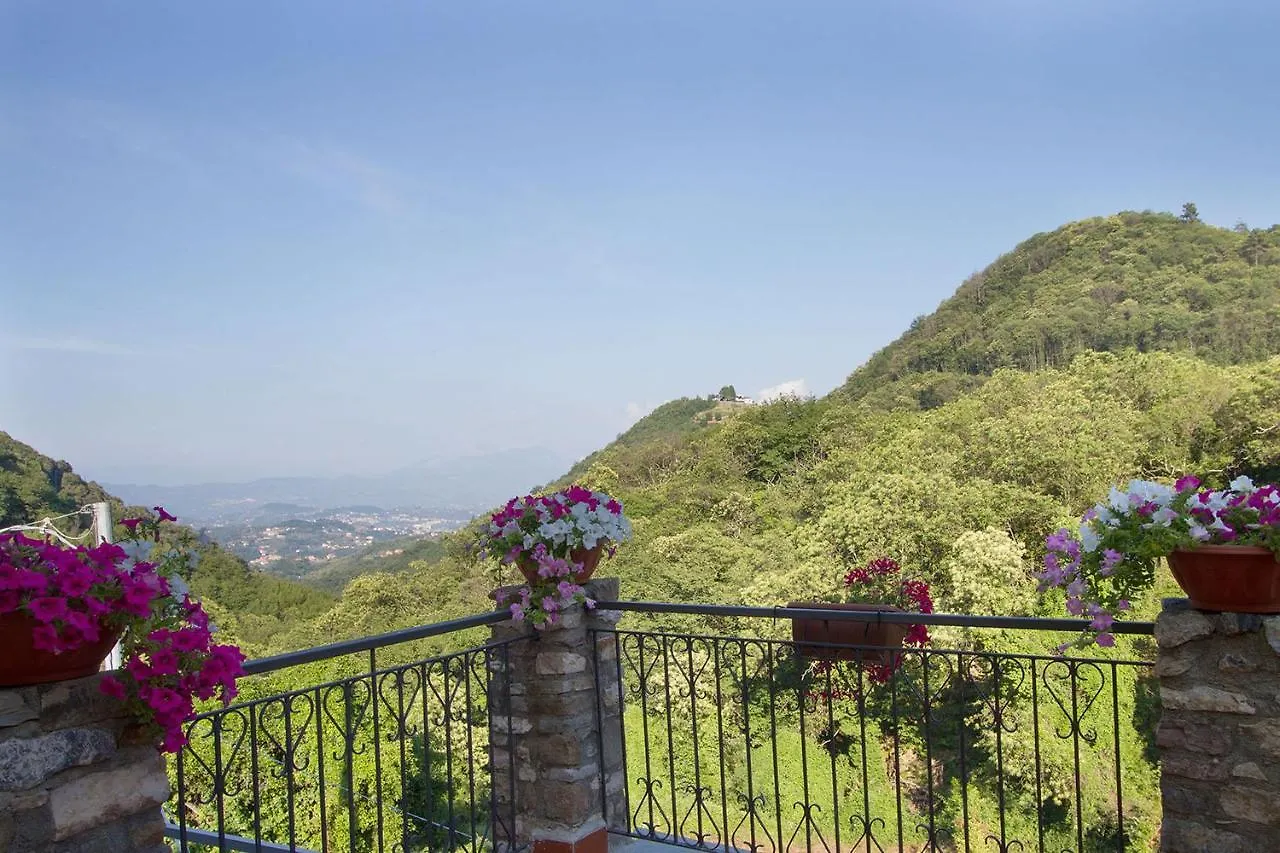 Borgo Di Codeglia - Country Rooms Riccò del Golfo di Spezia Bed & Breakfast